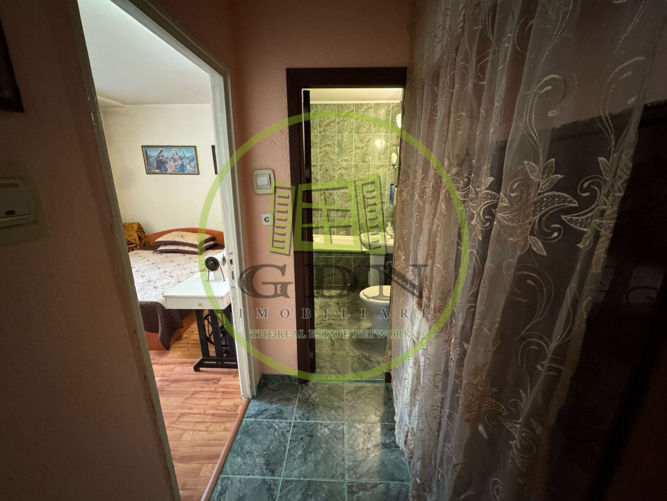 Apartament 2 camere, semidecomandat, 51.5mp, Craiovita Noua, Scoala Elena Farago