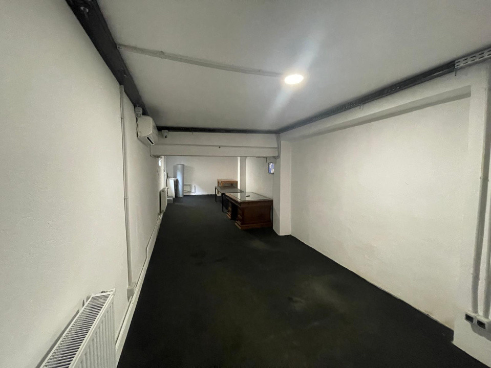 Spatiu comercial 35mp in zona Podisor Craiova