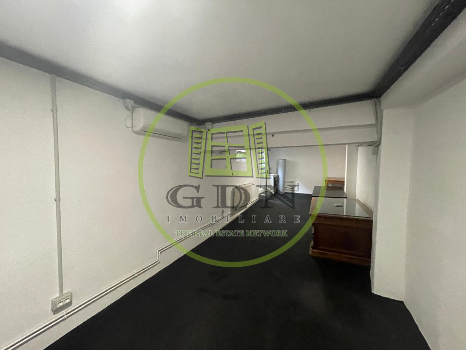 Spatiu comercial 35mp in zona Podisor Craiova