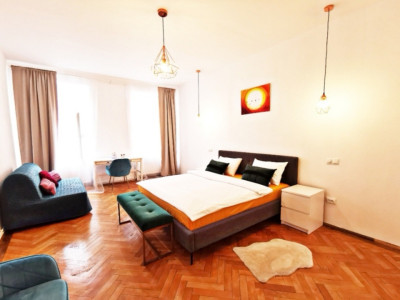 Apartament decomandat cu o cameră, 55 mp, în zona centrală 