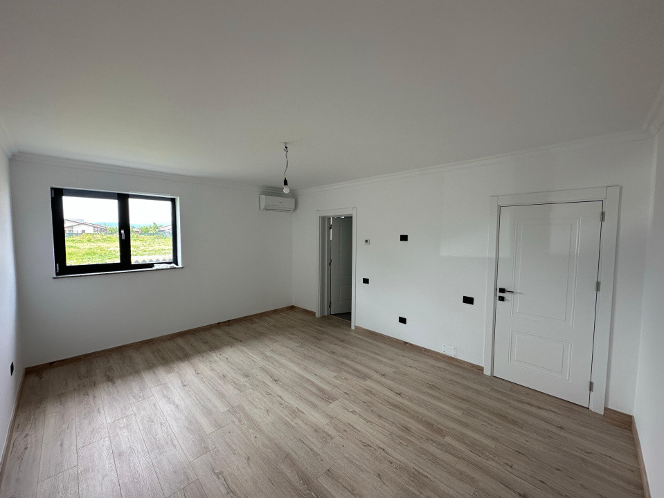 Casă 4 camere, 150 mp utili - Negociabil