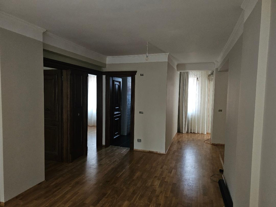 Apartament 3 camere, 80 mp utili, ultracentral,  zona Parcul Traian
