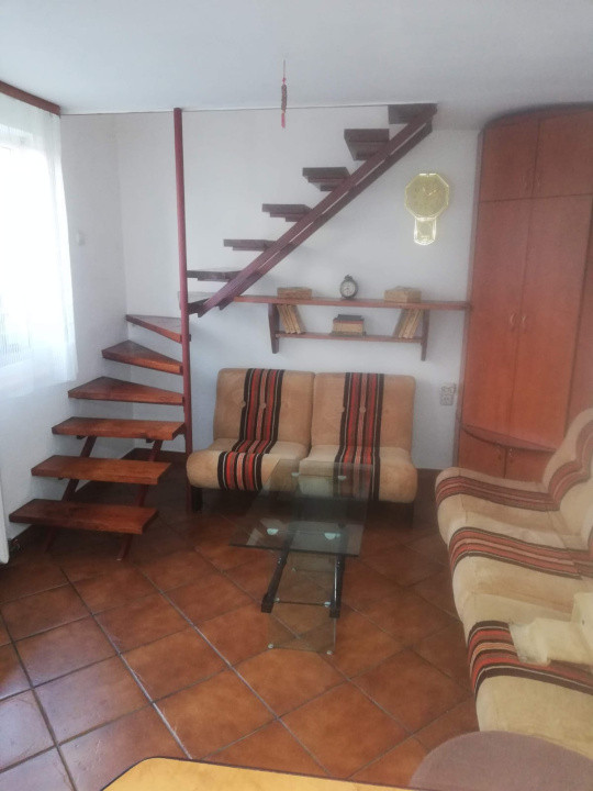 Apartament la casă, pe 2 niveluri – 40 mp– 300 €/luna cu toate taxele incluse
