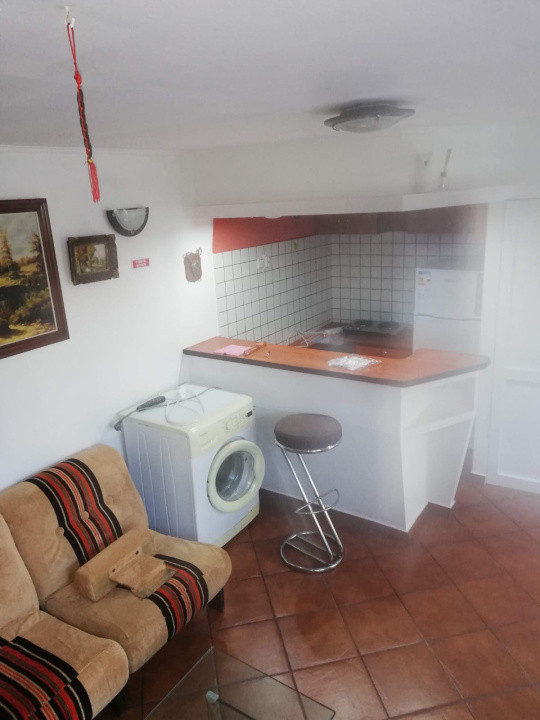 Apartament la casă, pe 2 niveluri – 40 mp– 300 €/luna cu toate taxele incluse