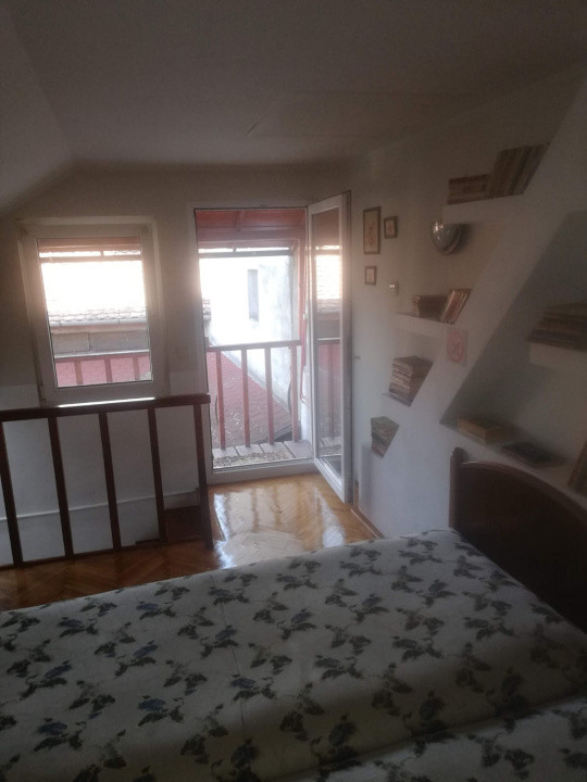Apartament la casă, pe 2 niveluri – 40 mp– 300 €/luna cu toate taxele incluse