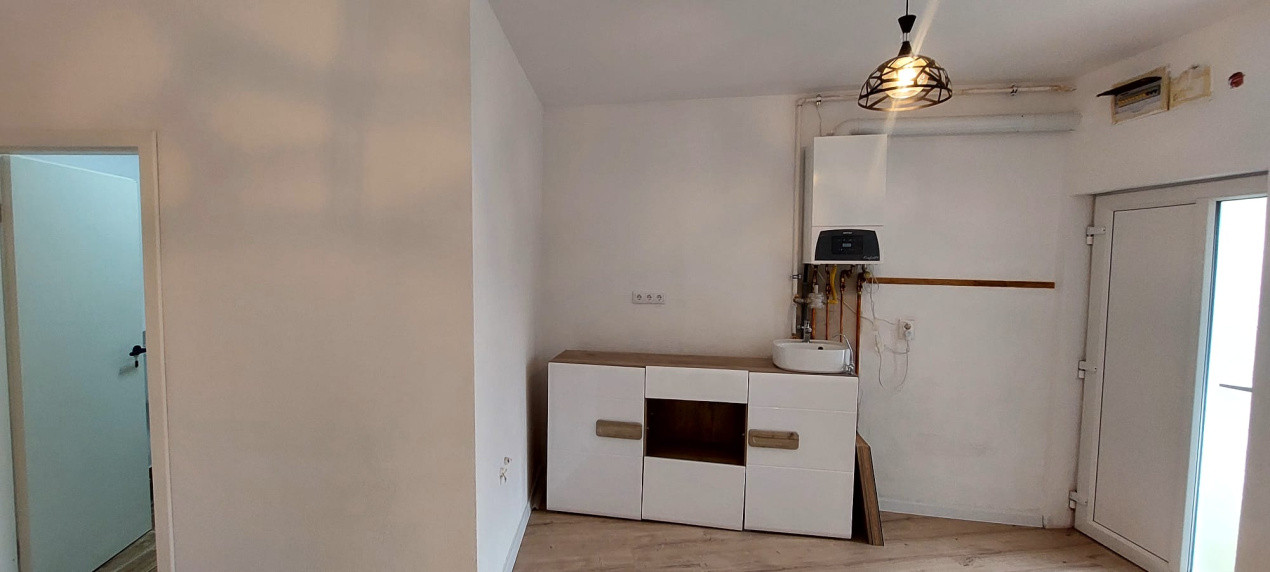 Studio modern  34mp utili, la curte , spre vanzare  Central