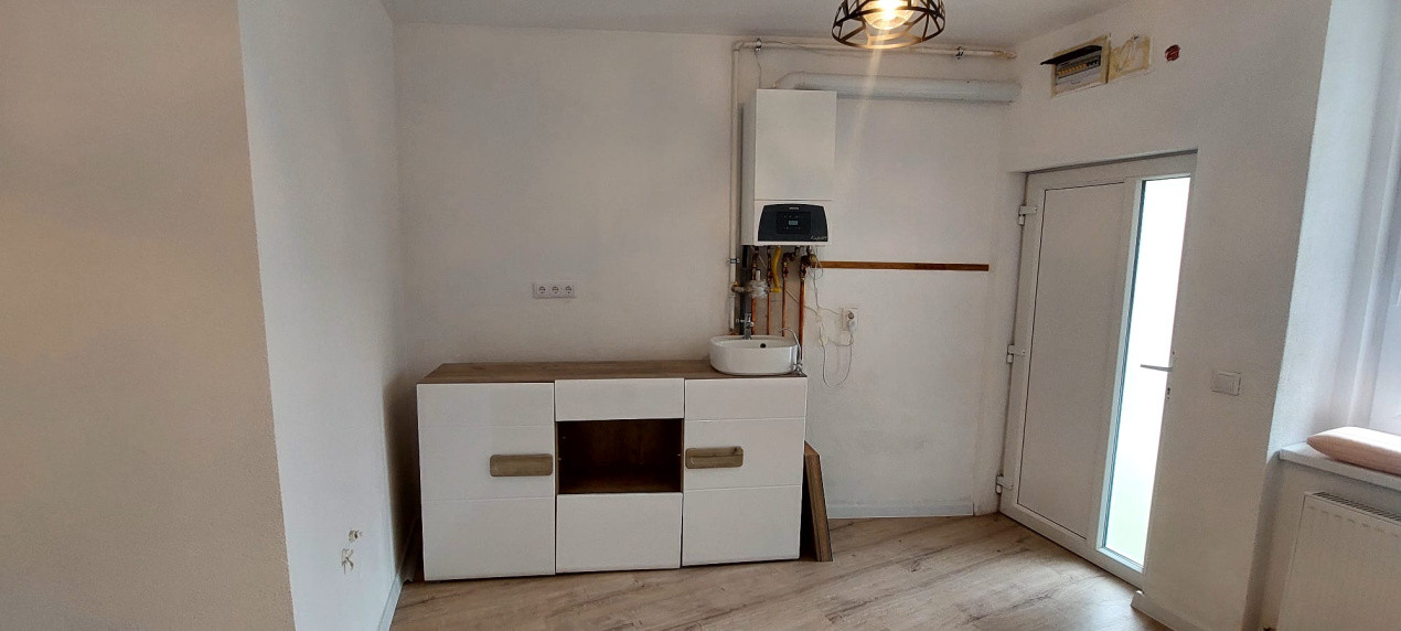 Studio modern  34mp utili, la curte , spre vanzare  Central