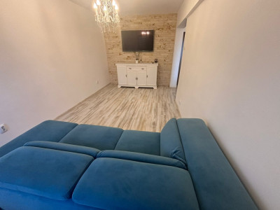 Apartament 3 camere, decomandat, cartier Valea Rosie, zona Spitalul Militar