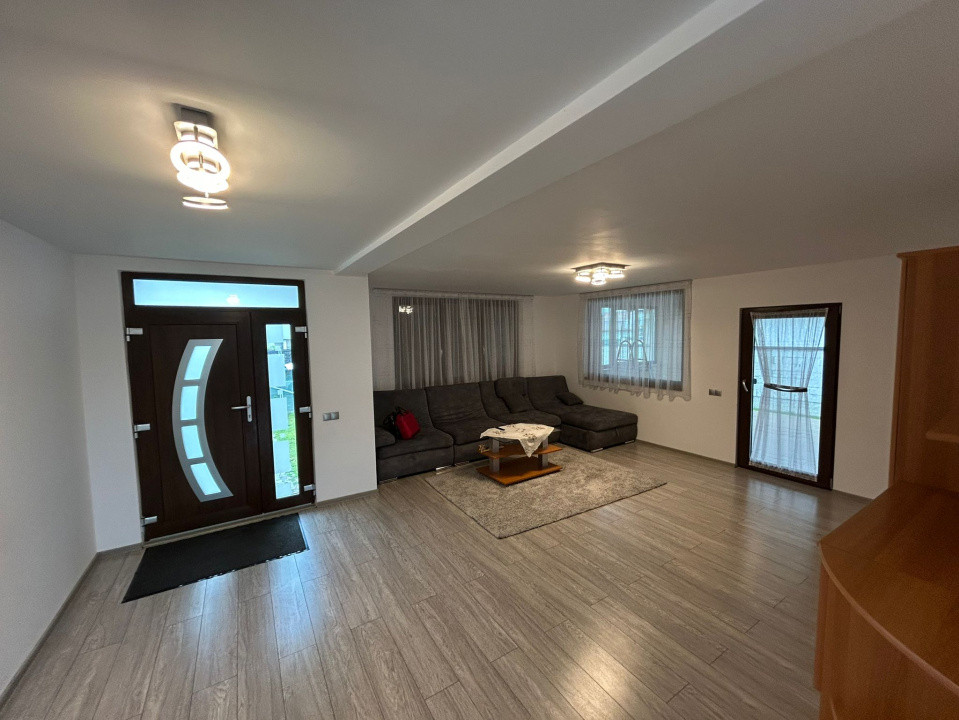 Casă individuală – Cristian, Sibiu | 6 camere | 270 m² utili | Teren 800 m² 