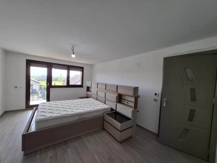 Casă individuală – Cristian, Sibiu | 6 camere | 270 m² utili | Teren 800 m² 