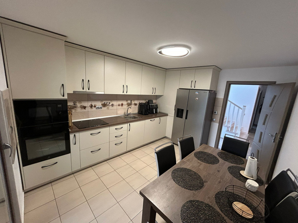 Casă individuală – Cristian, Sibiu | 6 camere | 270 m² utili | Teren 800 m² 