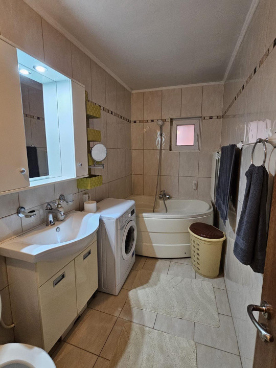 De închiriat apartament cu 2 camere