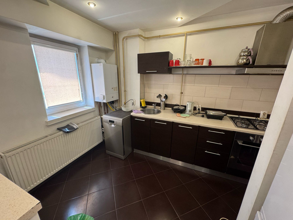 Apartament 3 camere, open-space, 80mp, Calea Bucuresti, zona Piata Centrala