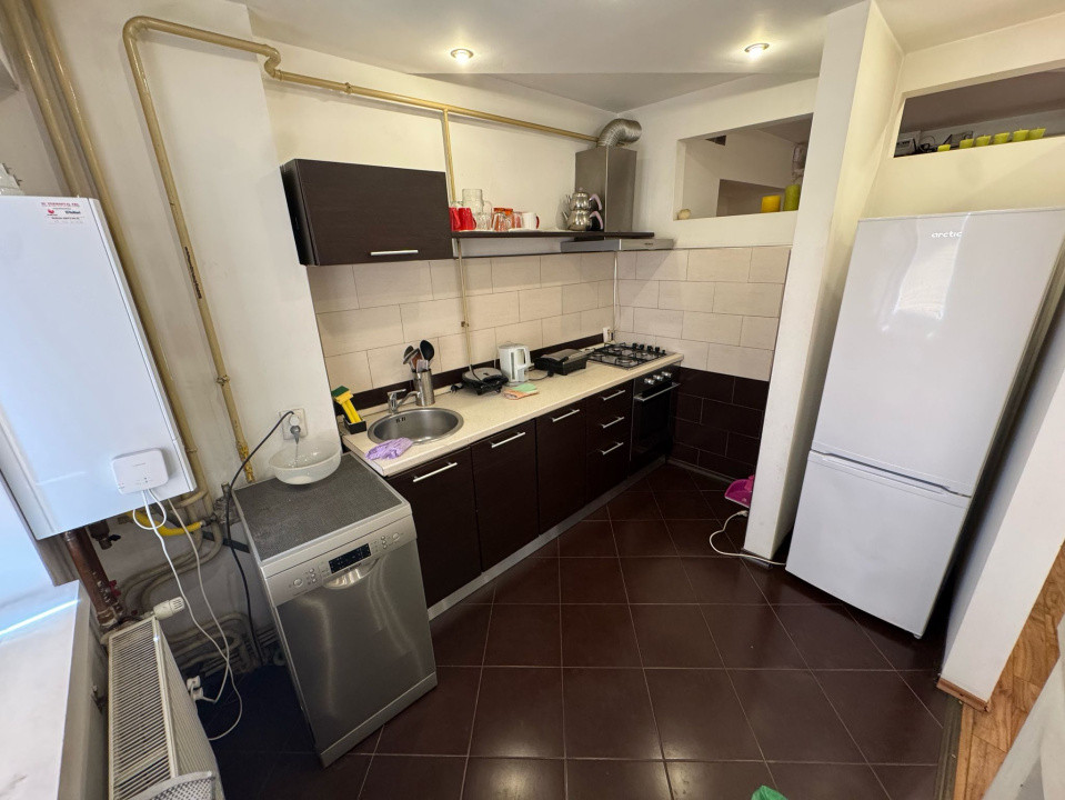 Apartament 3 camere, open-space, 80mp, Calea Bucuresti, zona Piata Centrala