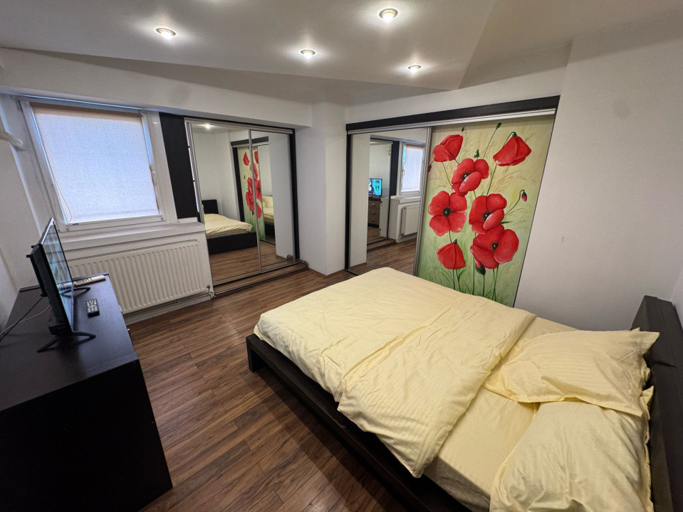 Apartament 3 camere, open-space, 80mp, Calea Bucuresti, zona Piata Centrala