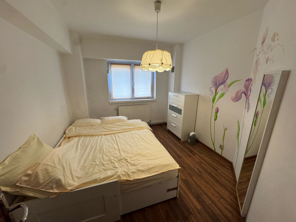 Apartament 3 camere, open-space, 80mp, Calea Bucuresti, zona Piata Centrala