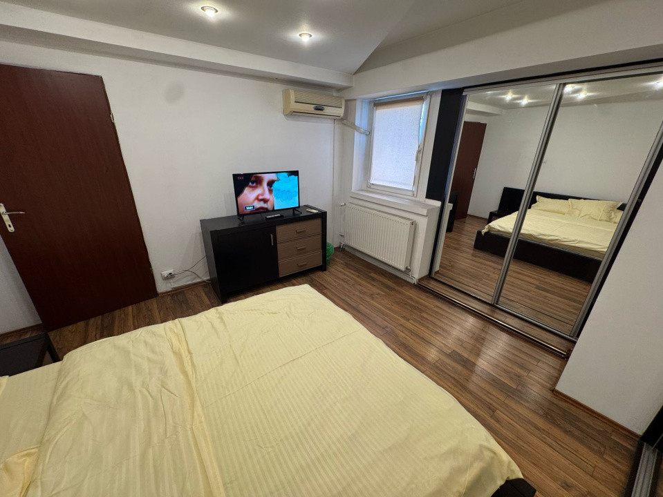 Apartament 3 camere, open-space, 80mp, Calea Bucuresti, zona Piata Centrala