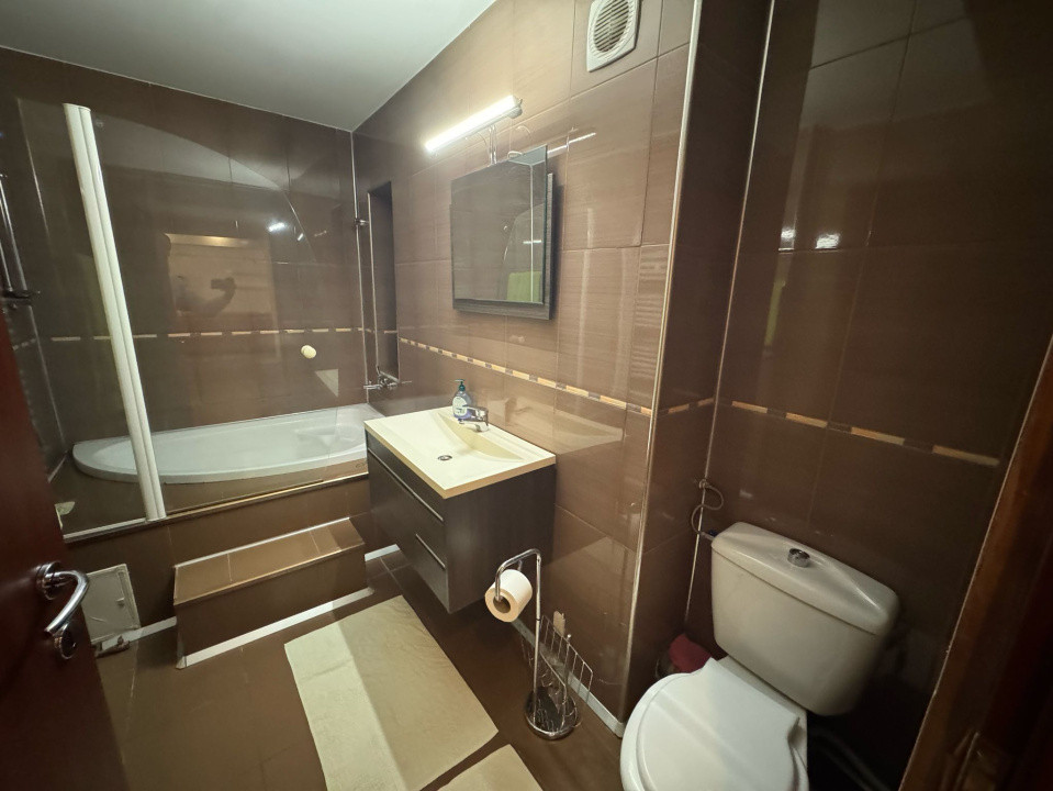 Apartament 3 camere, open-space, 80mp, Calea Bucuresti, zona Piata Centrala