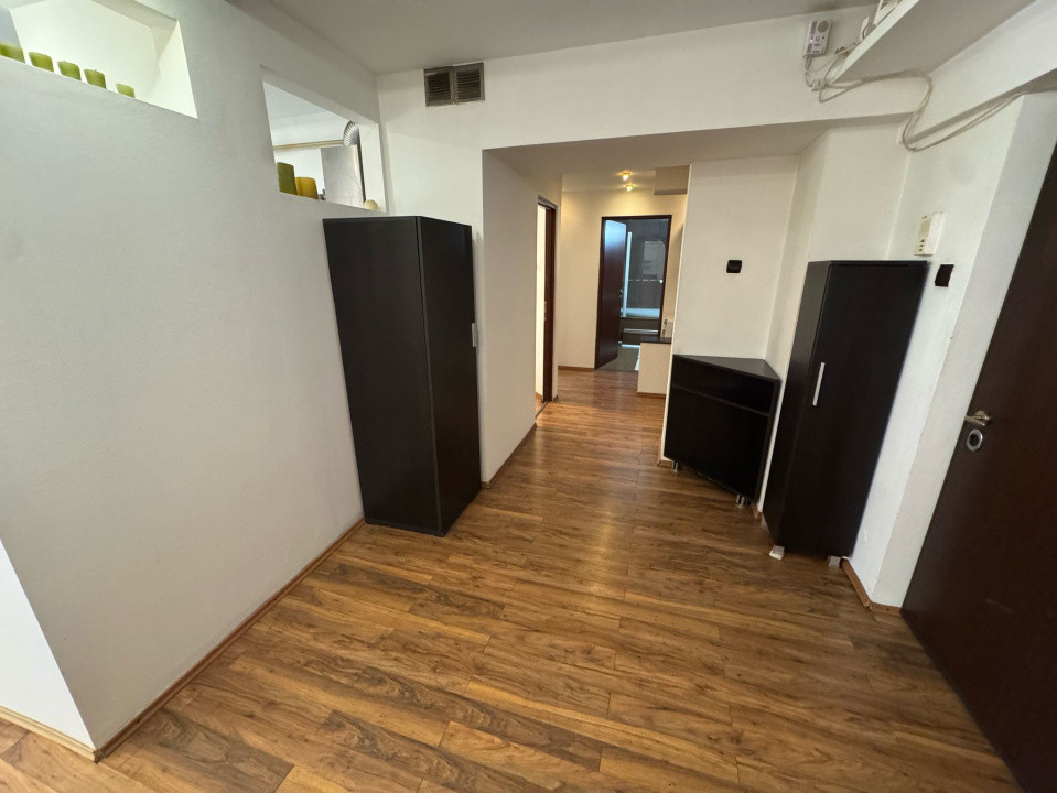 Apartament 3 camere, open-space, 80mp, Calea Bucuresti, zona Piata Centrala