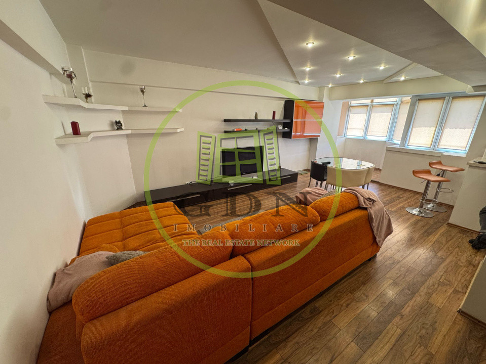 Apartament 3 camere, open-space, 80mp, Calea Bucuresti, zona Piata Centrala