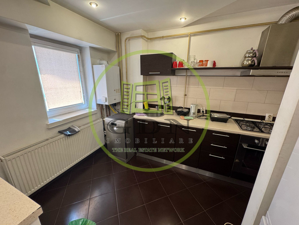 Apartament 3 camere, open-space, 80mp, Calea Bucuresti, zona Piata Centrala