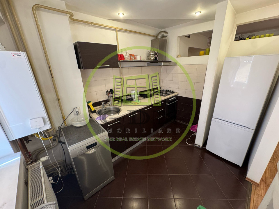 Apartament 3 camere, open-space, 80mp, Calea Bucuresti, zona Piata Centrala