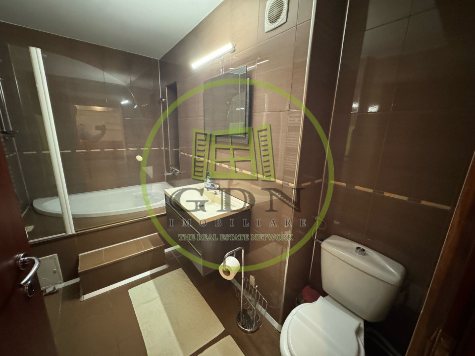 Apartament 3 camere, open-space, 80mp, Calea Bucuresti, zona Piata Centrala