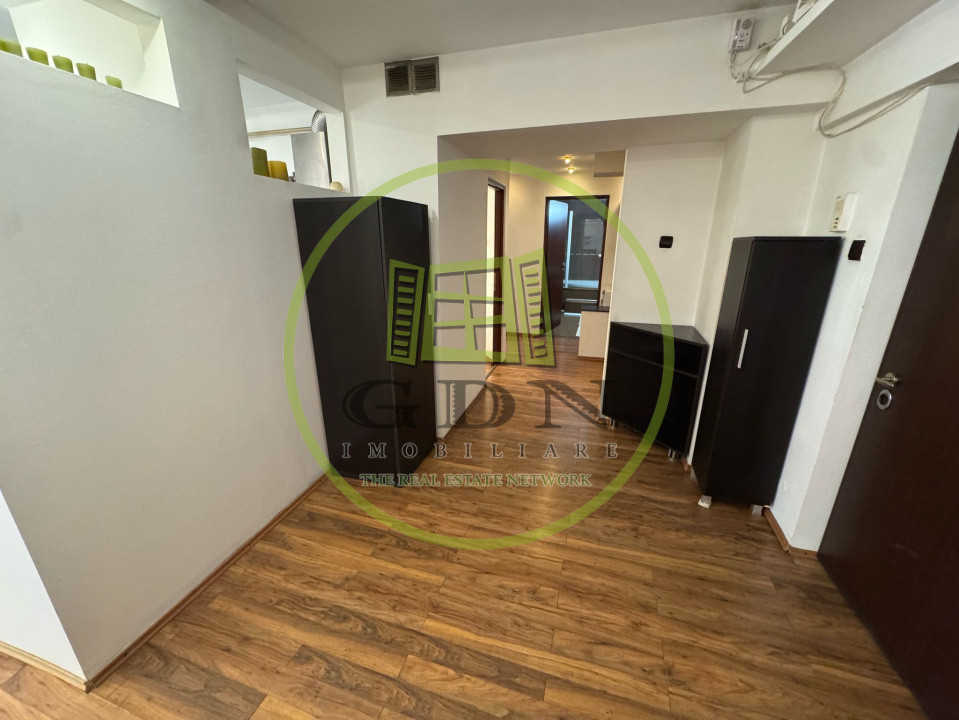 Apartament 3 camere, open-space, 80mp, Calea Bucuresti, zona Piata Centrala