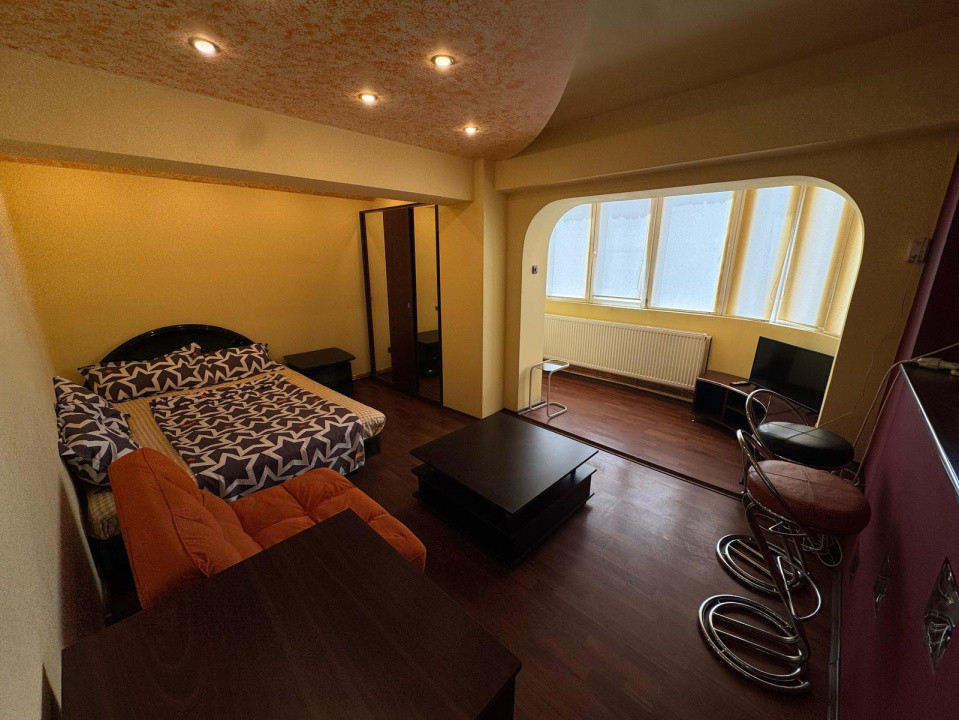 Garsoniera, 35mp, open-space, Centru, Zona Ramada