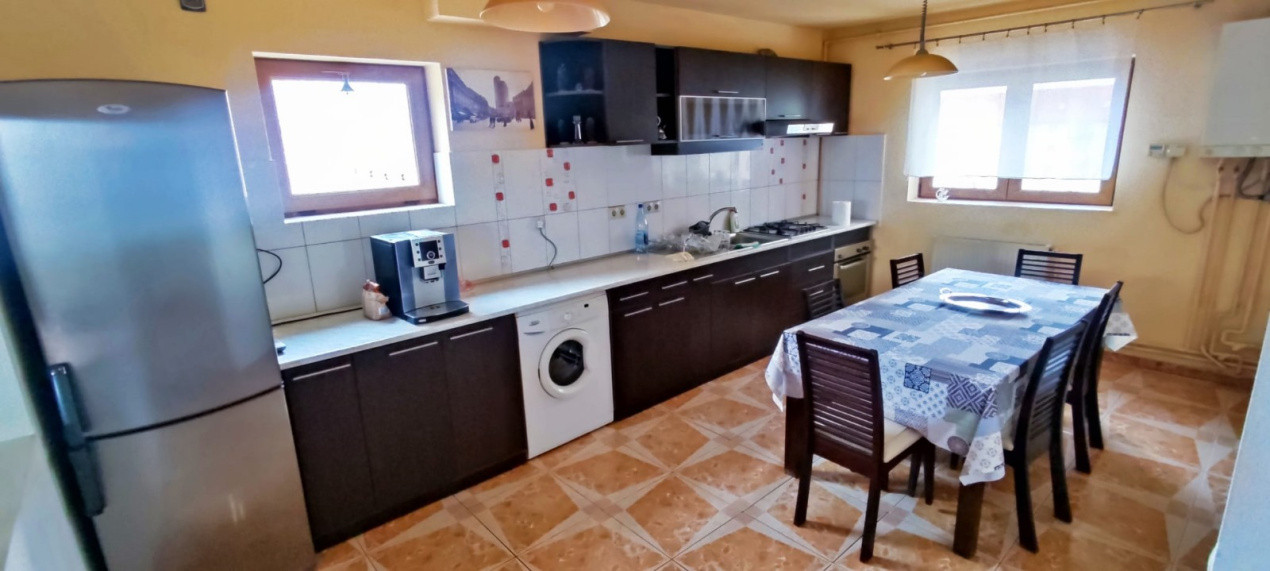 Apartament spațios– 5 camere, 130 mp – Vasile Aaron