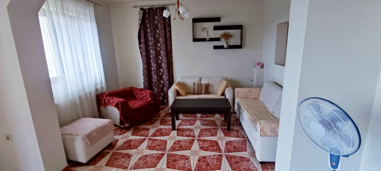 Apartament spațios– 5 camere, 130 mp – Vasile Aaron