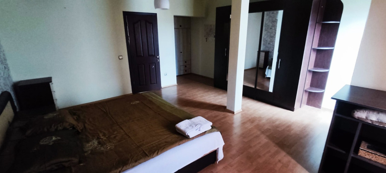 Apartament spațios– 5 camere, 130 mp – Vasile Aaron