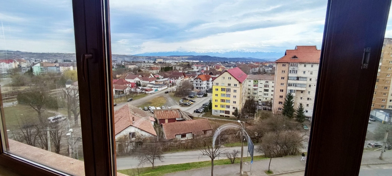 Apartament spațios– 5 camere, 130 mp – Vasile Aaron
