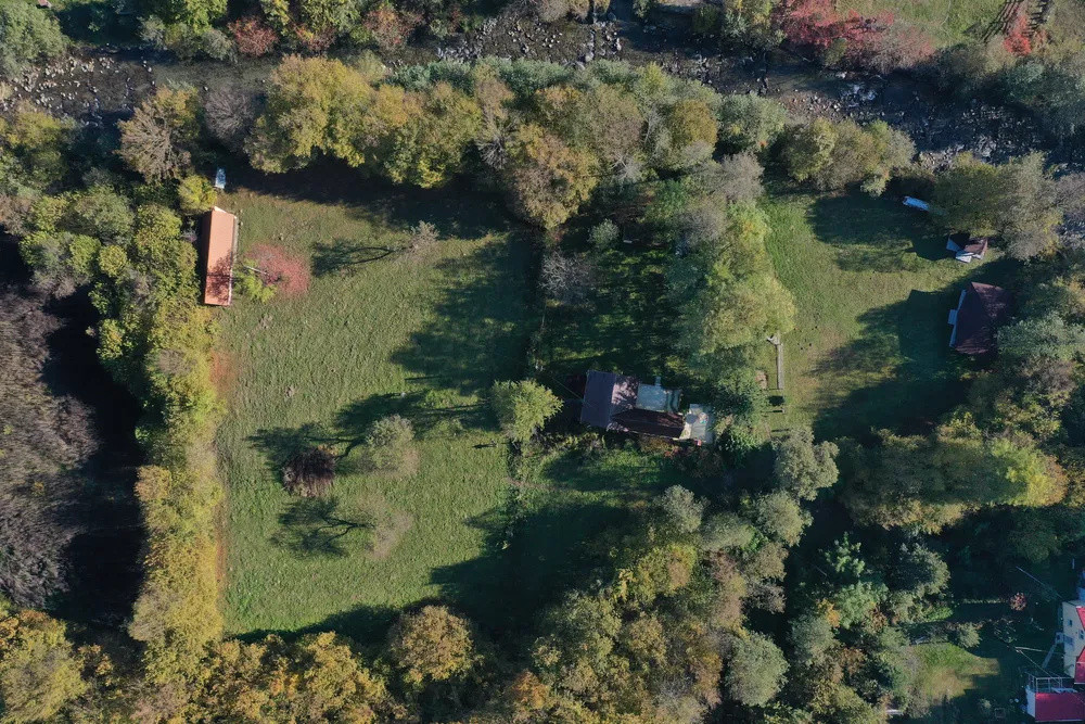 Teren intravilan | 1300 mp | de vânzare- Valea Avrigului 