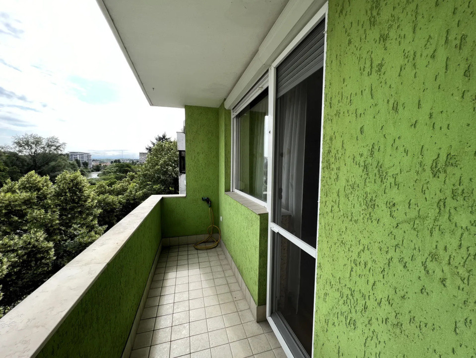 Apartament cu 3 camere, decomandat, suprafata utila 66,4 mp, Decebal