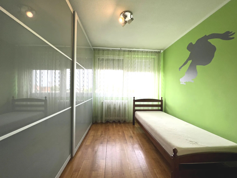 Apartament cu 3 camere, decomandat, suprafata utila 66,4 mp, Decebal