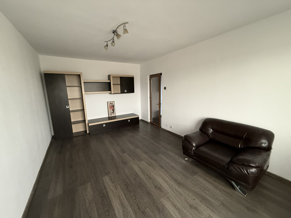 Apartament 3 camere, decomandat, 65mp, Lapus, zona Intim