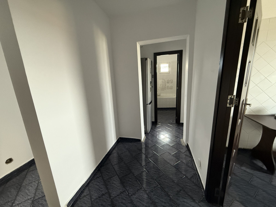 Apartament 3 camere, decomandat, 65mp, Lapus, zona Intim