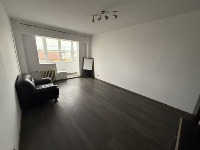 Apartament 3 camere, decomandat, 65mp, Lapus, zona Intim