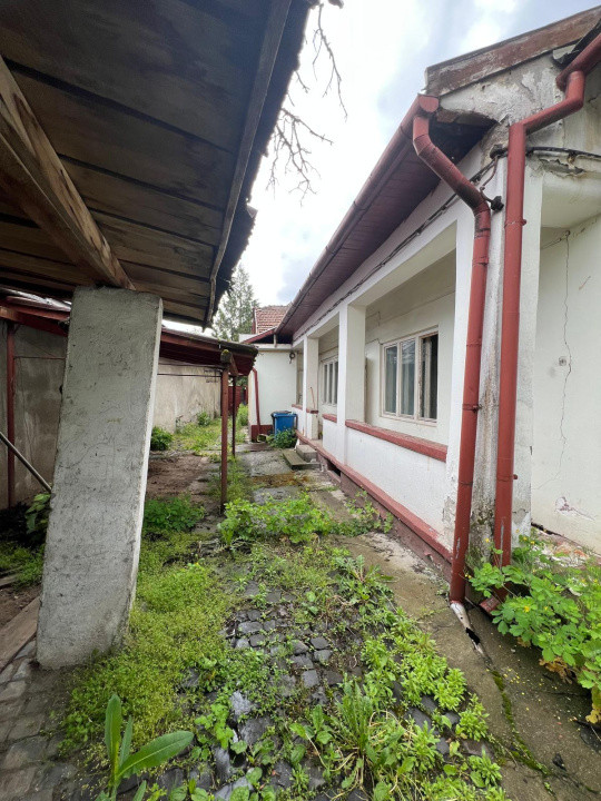 Casa zona centru vechi cu teren 457 MP