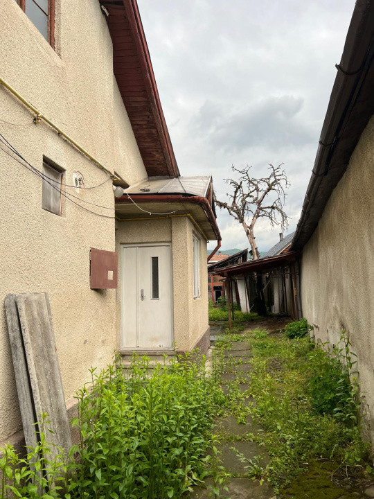 Casa zona centru vechi cu teren 457 MP