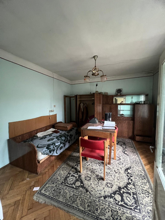 Casa zona centru vechi cu teren 457 MP