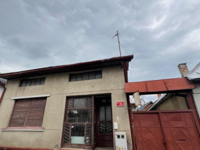 Casa zona centru vechi cu teren 457 MP