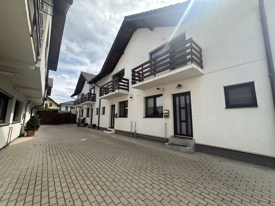 Apartament la casa înșiruită-P+E+Pod-74mp utili