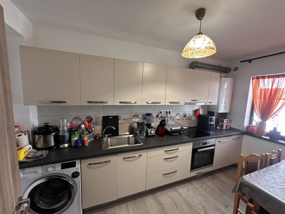 Apartament la casa înșiruită-P+E+Pod-74mp utili