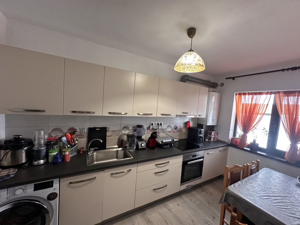 Apartament la casa înșiruită-P+E+Pod-74mp utili