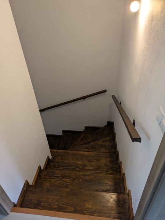Apartament la casa înșiruită-P+E+Pod-74mp utili