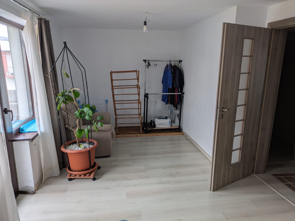 Apartament la casa înșiruită-P+E+Pod-74mp utili