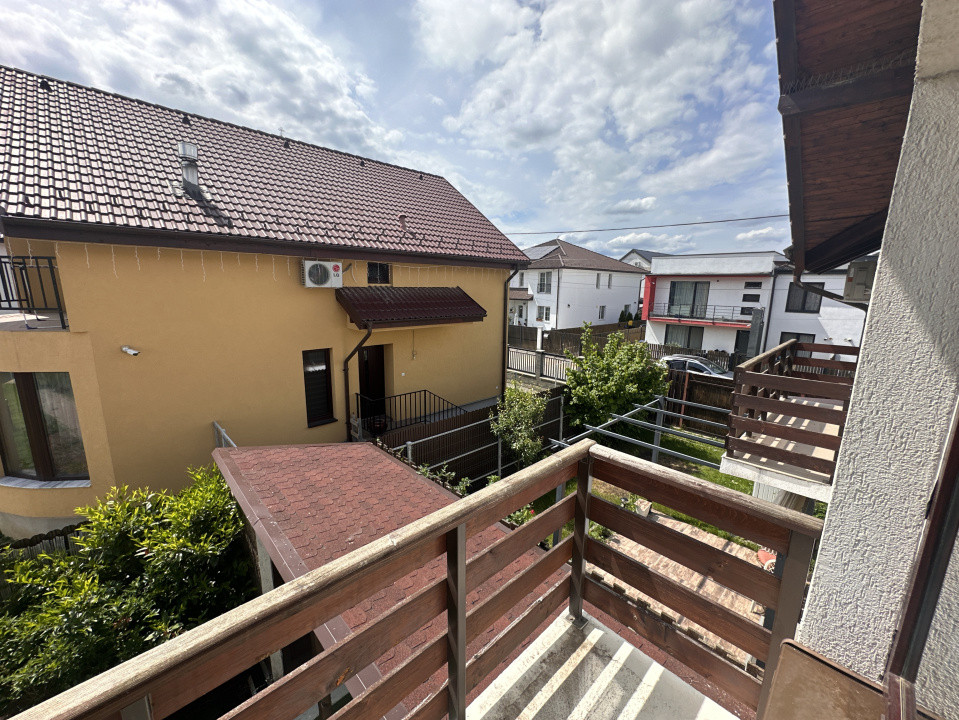 Apartament la casa înșiruită-P+E+Pod-74mp utili