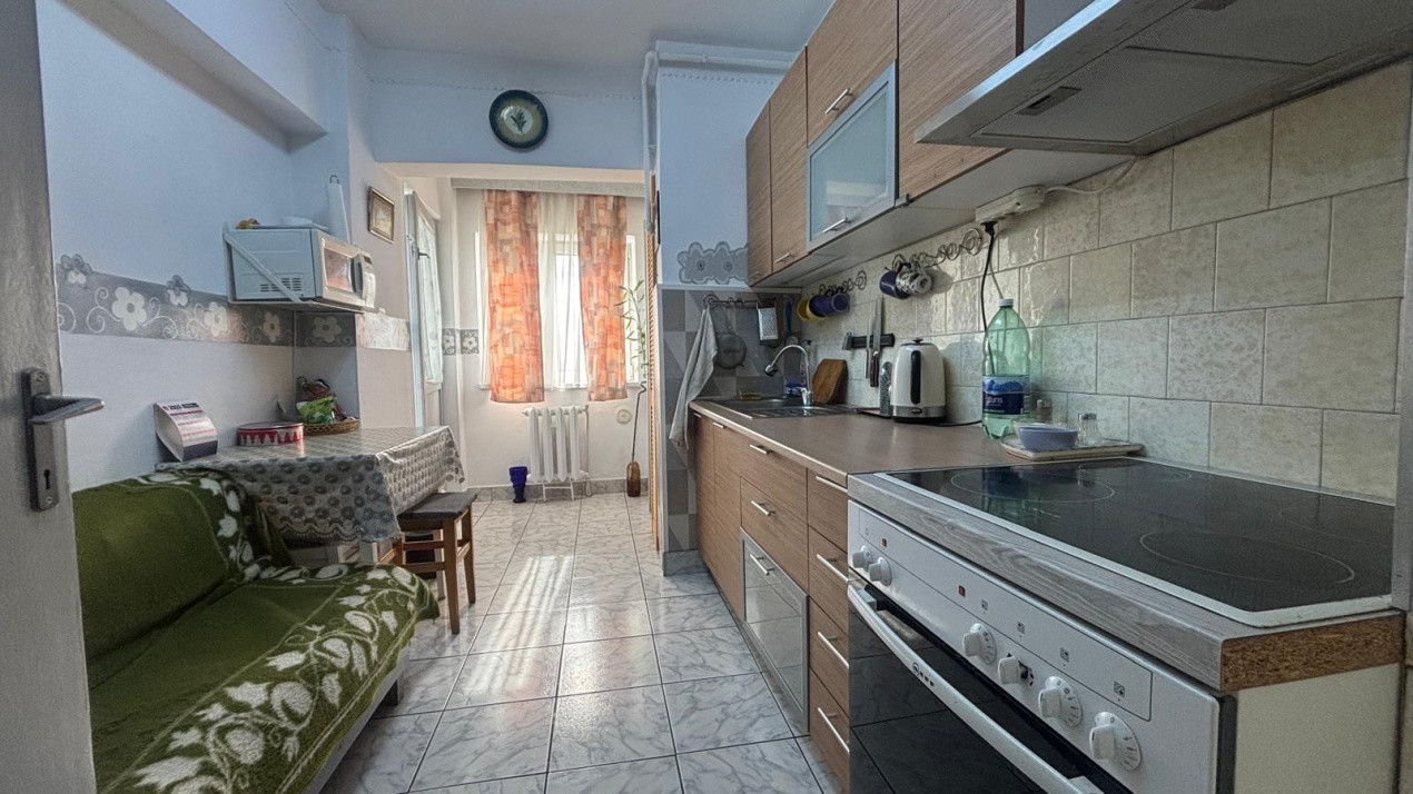 Apartament 2 camere decomandat Bd Decebal